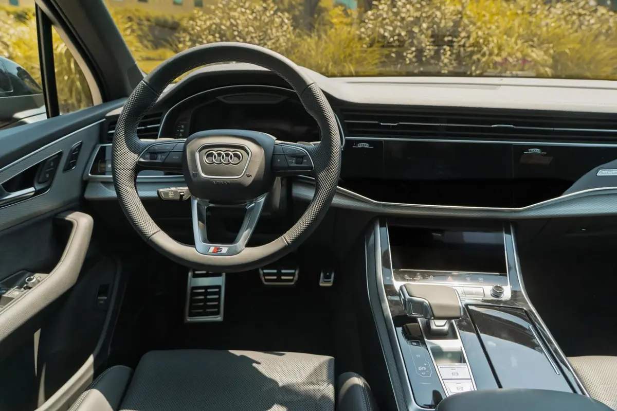 Audi Q7 50 TDI S-Line Edition 2025, interior — Marbella Super Car Rental, Marbella