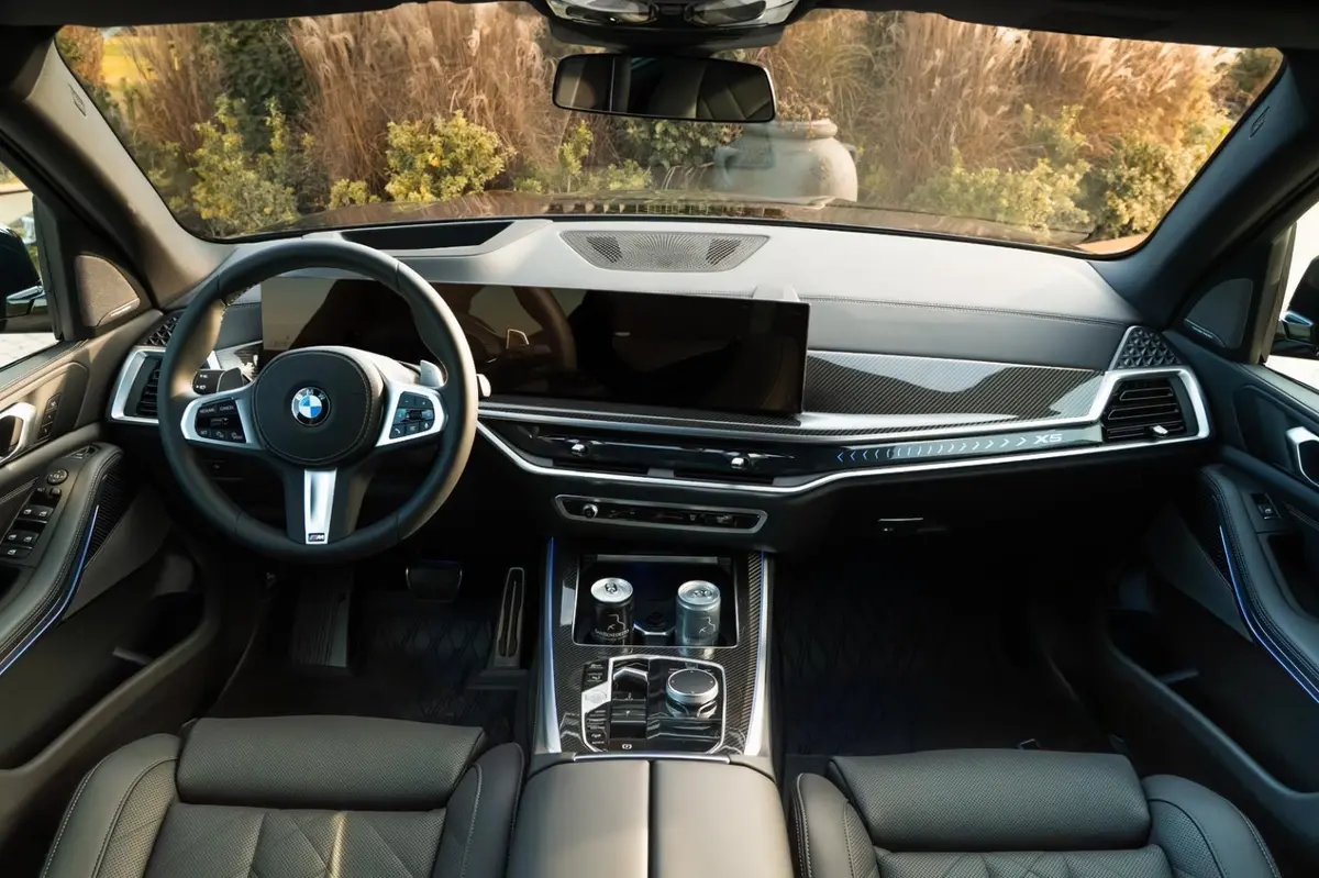 BMW X5 M-pack 30d 2025, exterior — Marbella Super Car Rental, Marbella