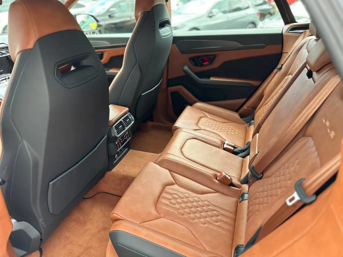 Lamborghini Urus S 2023, exterior — Marbella Super Car Rental, Marbella